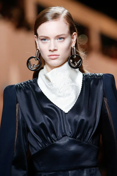 Look 101